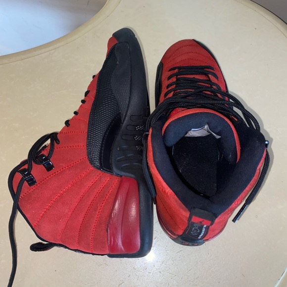 Jordan’s Boys size 6.5 Retro 12 - Picture 5 of 11